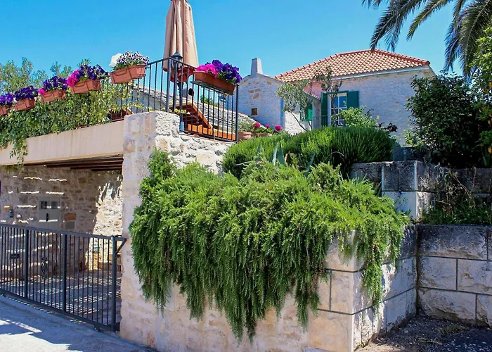 Maruka سوبيتار