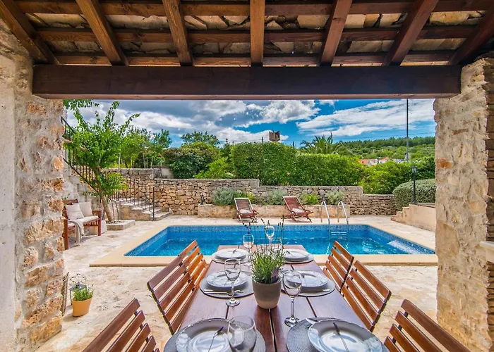 Maruka سوبيتار