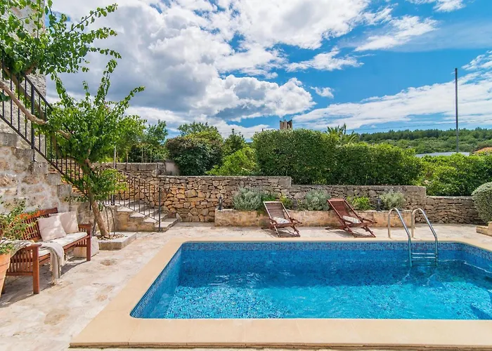 Maruka بيت للعطل سوبيتار